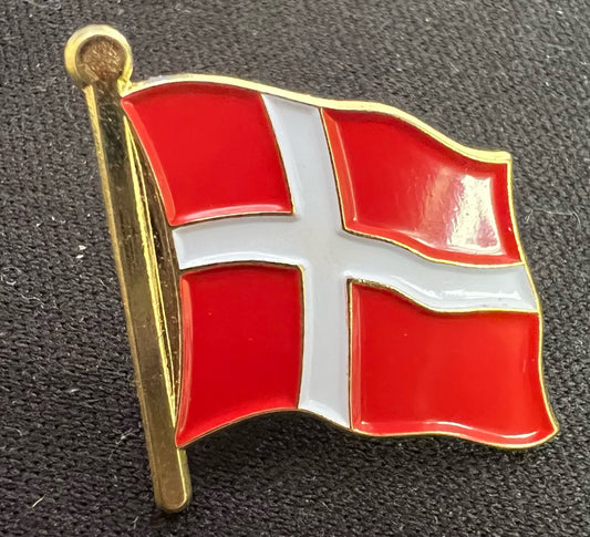 Denmark Wavy Lapel Pin